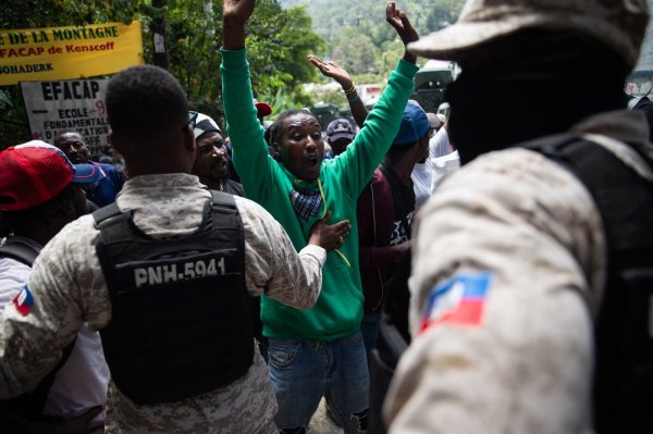 Napad bande na Haitiju