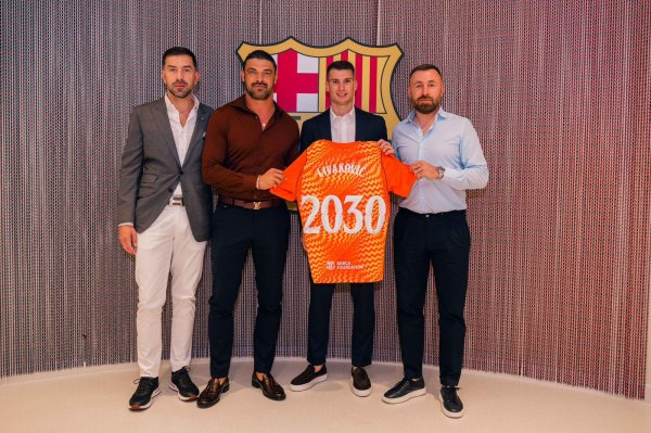 Pogledajte Livakovića s dresom Barcelone. Poznato je gdje nastavlja karijeru