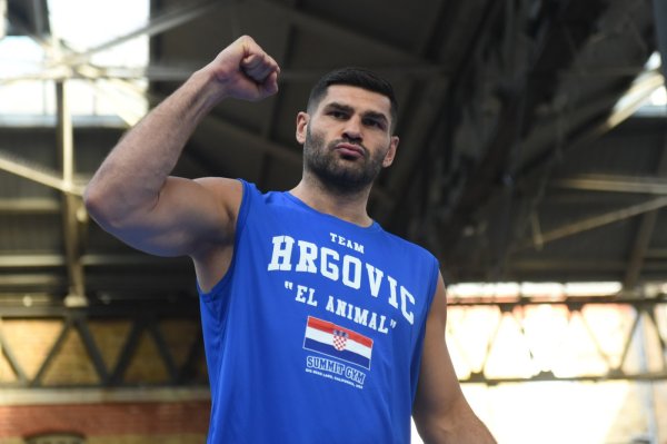 Filip Hrgović rekao 'Za dom spremni' pa tražio da novinar izbriše taj video