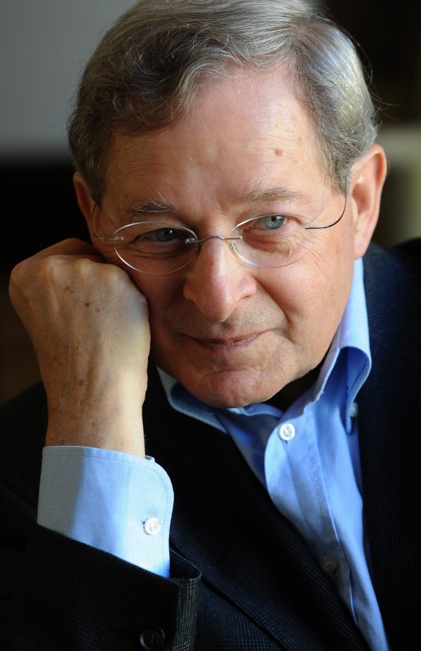 Iako je preživio holokaust, Nádas je odlučno odbijao ulogu žrtve i tvrdio da je isključivo mađarski, a ne židovski autor