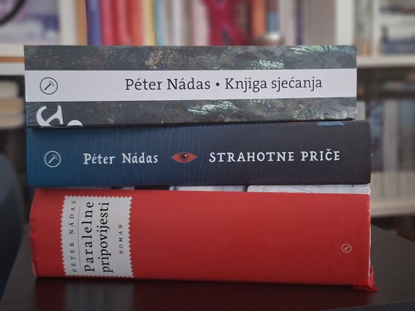 Vječni kandidat za Nobela odbijao je računala: prve verzije svojih kolosalnih romana uvijek je pisao rukom., Njegove knjige na hrvatskome obavljuje Fraktura, u sjanim prievodima Xenije Detoni