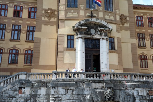 Nadbiskupija povukla potez protiv don Josipa Radića: Zabranjeno mu javno sudjelovanje u bogoslužju