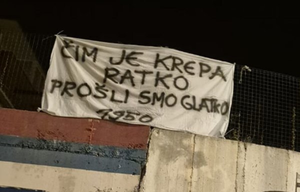 Torcida Ratko Mladić transparent