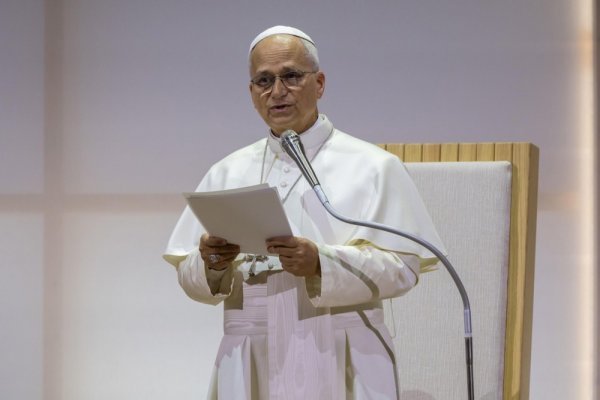 Papa Lav upozorio na AI: 'Mora služiti ljudima, a ne poticati podjele i sukobe'