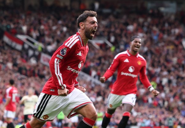 United slavio u kontroverznoj golijadi na Old Traffordu