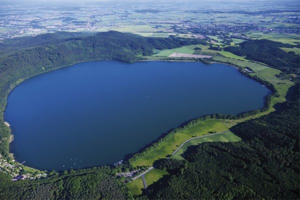 Jezero Laacher