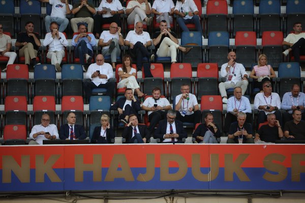 Novi igrač Hajduka pojavio se na Poljudu i uživo gledao rapsodiju Bilih protiv Lokomotive