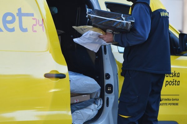 Dobili ste SMS o pošiljci koju niste naručili? Evo što trebate napraviti