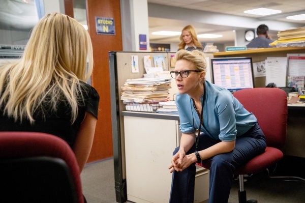 Margot Robbie i Kate McKinnon u filmu 'Bombshell'
