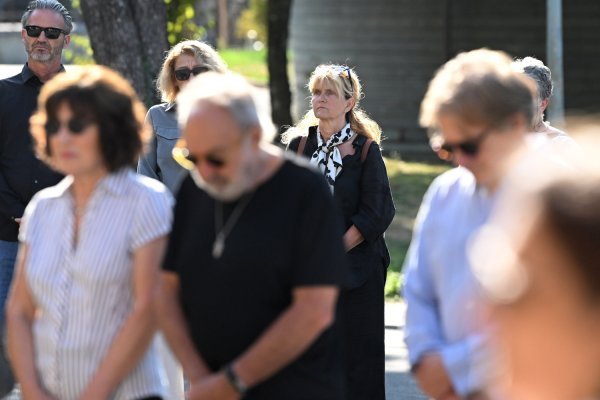 Posljednje zbogom legendi: Obitelj, prijatelji i kolege ispratili Stjepana Jimmyja Stanića na vječni počinak