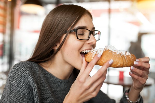 Ugljikohidrati iz pekarskih proizvoda brzo se probavljaju pa mogu uzrokovati nagli porast glukoze u krvi.