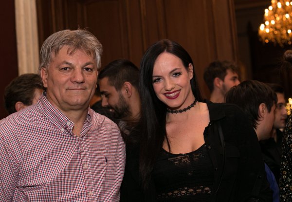 Ponosni tata Ivan na kćerinoj premijeri 2016. u HNK Osijek