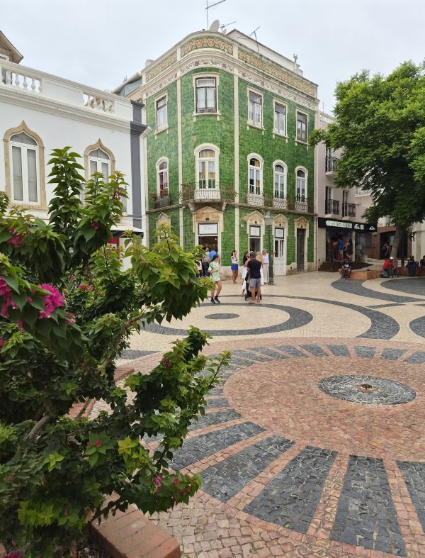 Praça Gil Eanes, glavni trg u Lagosu