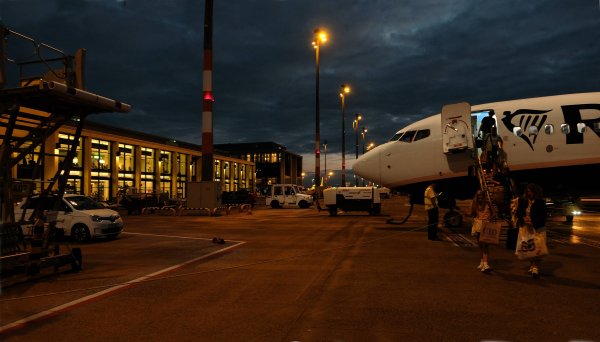 Panika u zračnoj luci: Evakuiran terminal u Berlinu, 30 letova kasnilo