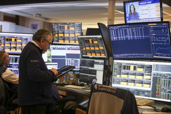 Drastično skočili indeksi na Wall Streetu, cijene nafte također u plusu