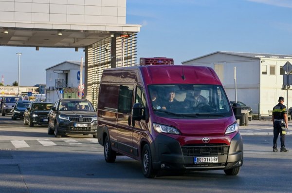 Kombi u kojem je dopremljeno tijelo Ratka Mladića