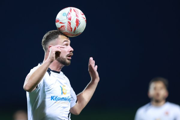 Igrao je za Dinamo i Rijeku, sada je potpisao za Lokomotivu