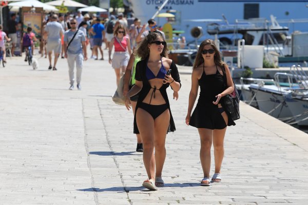 Vrućina ne posustaje, vjetar se okreće poput suncokreta: Sutra će biti još gore