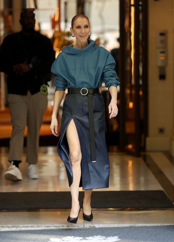 Koža od glave do pete: Celine Dion u Parizu demonstrirala kako nositi najodvažniji jesenski trend