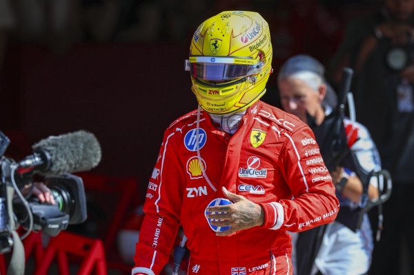 Hamilton 'raspalio' po Ferrariju zbog incidenta s Leclercom. Odmah mu stigao odgovor