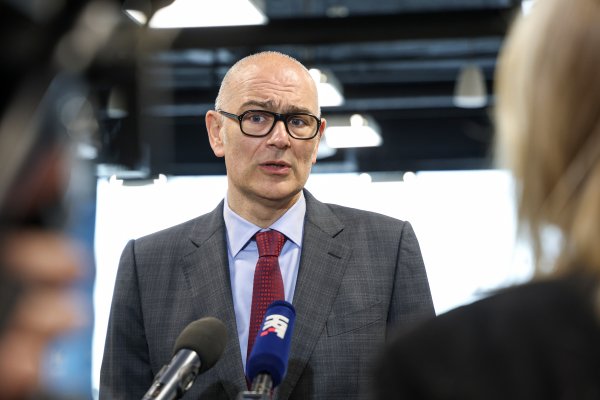 Tedeschi: Domoljublje nije ruka na srcu nego plaćanje poreza i časno plaćanje ljudi