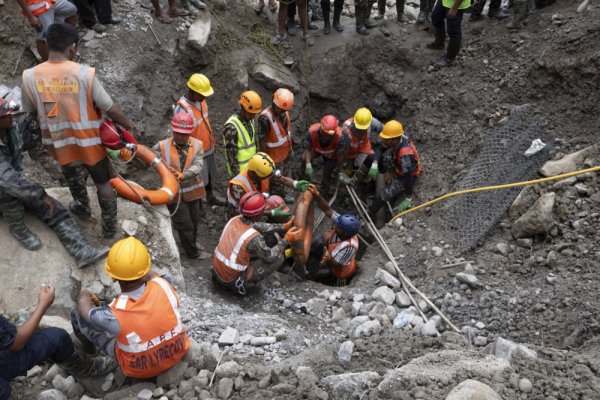 U Nepalu još traje potraga za nestalima: Spasioci sada pretražuju tri tunela