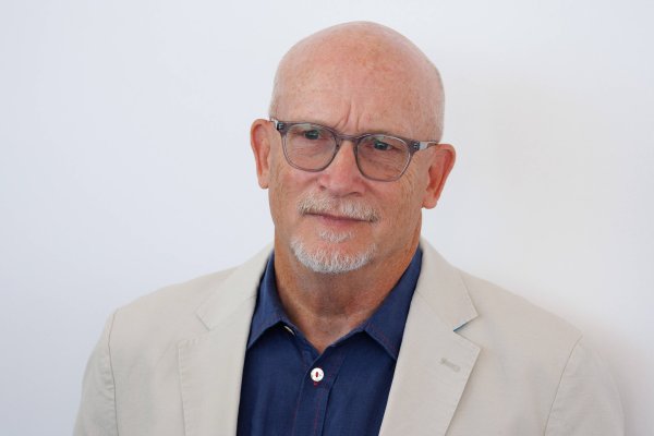 Alex Gibney