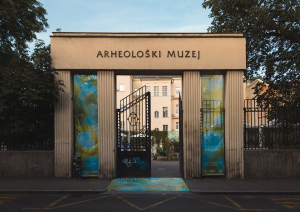 NJI3_PredahULapidariju
