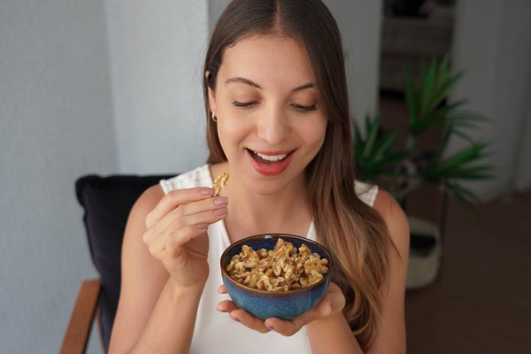 Što se događa s mozgom kada redovito jedemo orahe? Nutricionistice izdvajaju važne prednosti