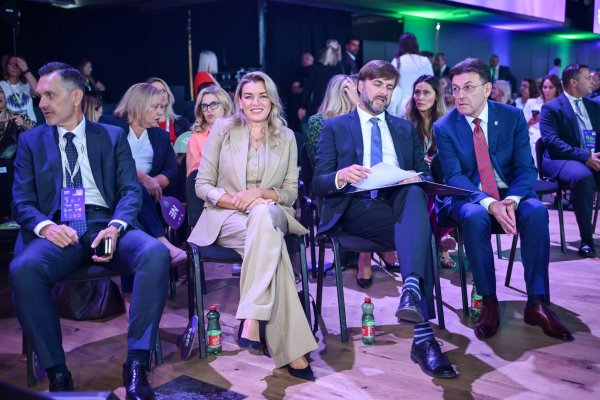 Nikolina Brnjac, Tomislav Ćorić, Luka Burilović