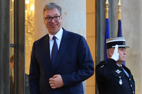 Vučić: 'Blokaderi žele samo fotelje, dok ja sanjam velike snove i ne jedem ništa'