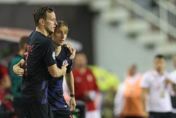 Rakitić čestitao Modriću rođendan: 'On je čarobnjak, siguran sam da će osvojiti trofej s Milanom'