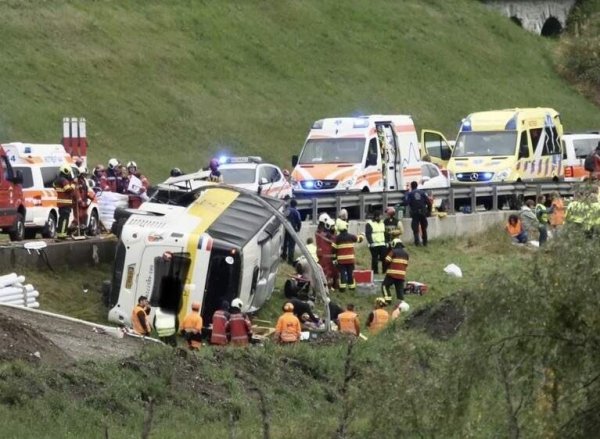 Autobus s 48 putnika sletio s ceste u Alpama: Ima poginulih i ozlijeđenih