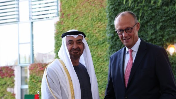 Njemačkoj stižu deseci milijardi iz Emirata: Merz i šeik sklopili velik dogovor