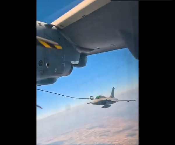 VIDEO Rafalei iznad Hrvatske izveli zahtjevan manevar