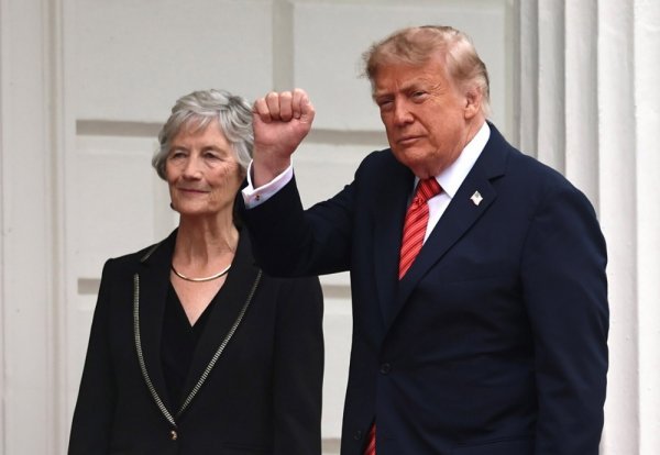 Donald Trump i Catherine Connolly