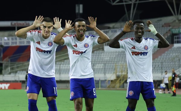 Dalisson odveo Hajduk na prvo mjesto, pogledajte gol i isključenje igrača Slavena