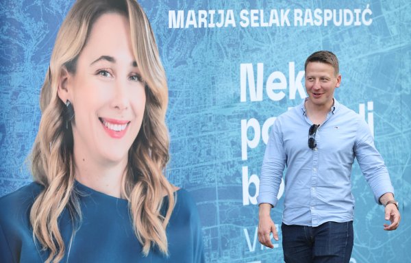 Dario Zurovec u izbornom stožeru Marije Selak Raspudić na lokalnim izborima u Zagrebu