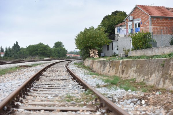 Miče se pruga iz Bibinja, priprema se gradnja tunela: Projekt poskupio za duplo