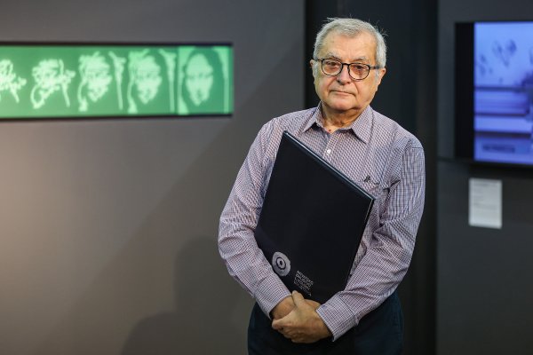 Preminuo Tomislav Mikulić, pionir digitalne umjetnosti: Ostat će upamćen po žutoj crti