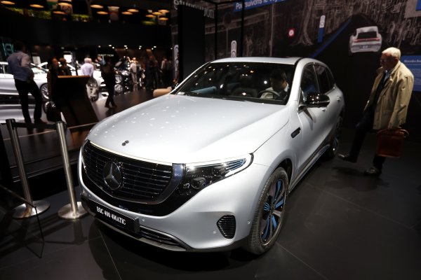 Udubljenje veličine palca otpisalo Mercedes vrijedan 30.000 eura: Popravak je skuplji od vozila