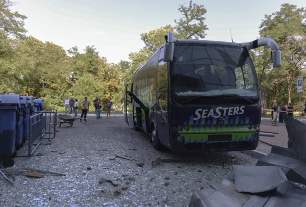 Novi ruski napad u Ukrajini: Dron pogodio autobus, ima poginulih i ranjenih