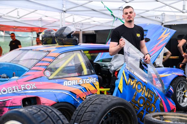 Splitski influencer osumnjičen za prevaru u autoškoli: Instruktorica mu upisala sate koje nije odvozio