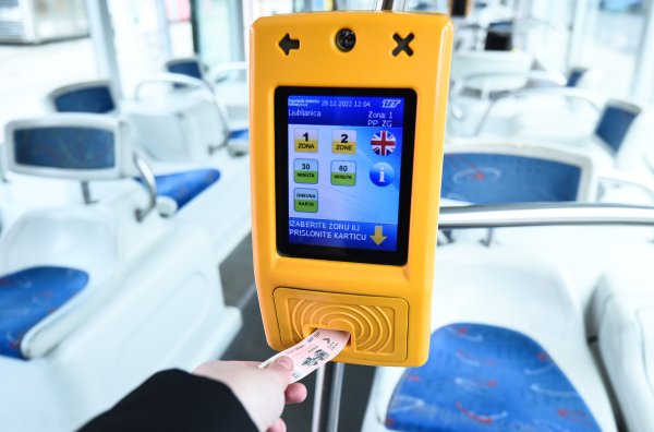 Validator karata