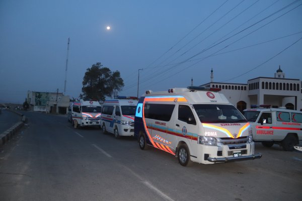 Najmanje 15 poginulih u napadu auto-bombom na policiju u Pakistanu
