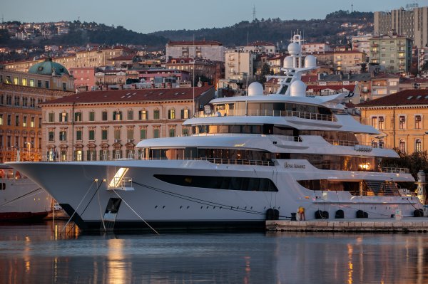 Jahta Royal Romance