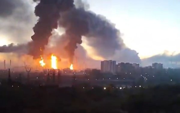 VIDEO Masovni napad na Moskvu: Gori rafinerija 15 kilometara od Kremlja