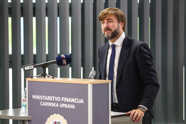 Gorivo uskoro 2 eura? Ćorić otkrio što Vlada može napraviti da zadrži cijene ispod te granice