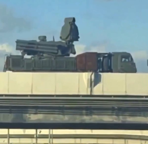 VIDEO Pogledajte kakvu su 'mrcinu' Rusi postavili uz moskovsku autocestu