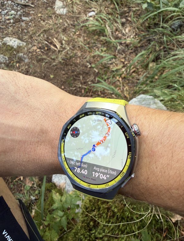 GPX ruta Highlandera bila je dostupna izravno na zapešću, bez potrebe za stalnim provjeravanjem mobitela.